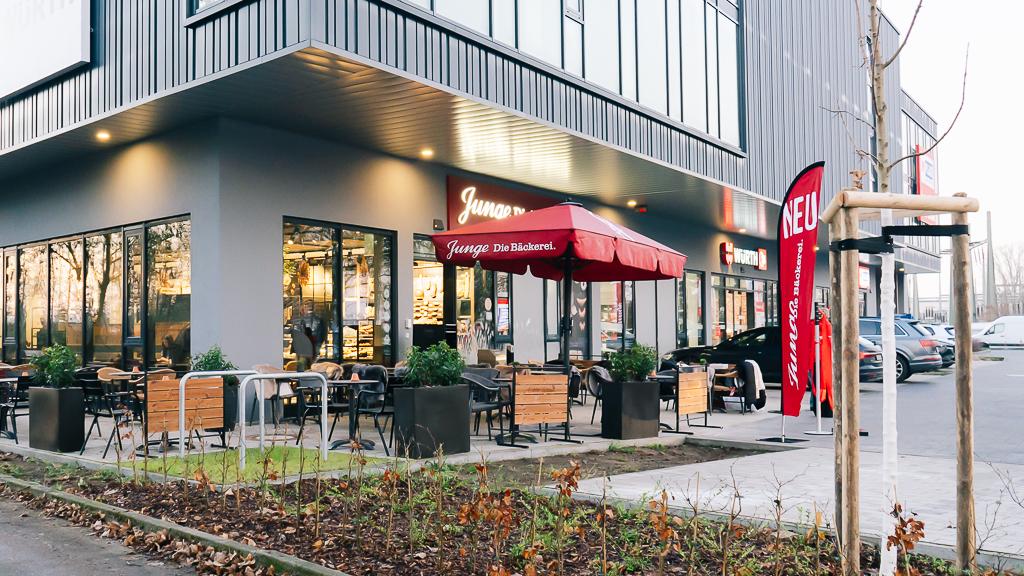 Junge Die Bäckerei., Neuer Weg in Hamburg