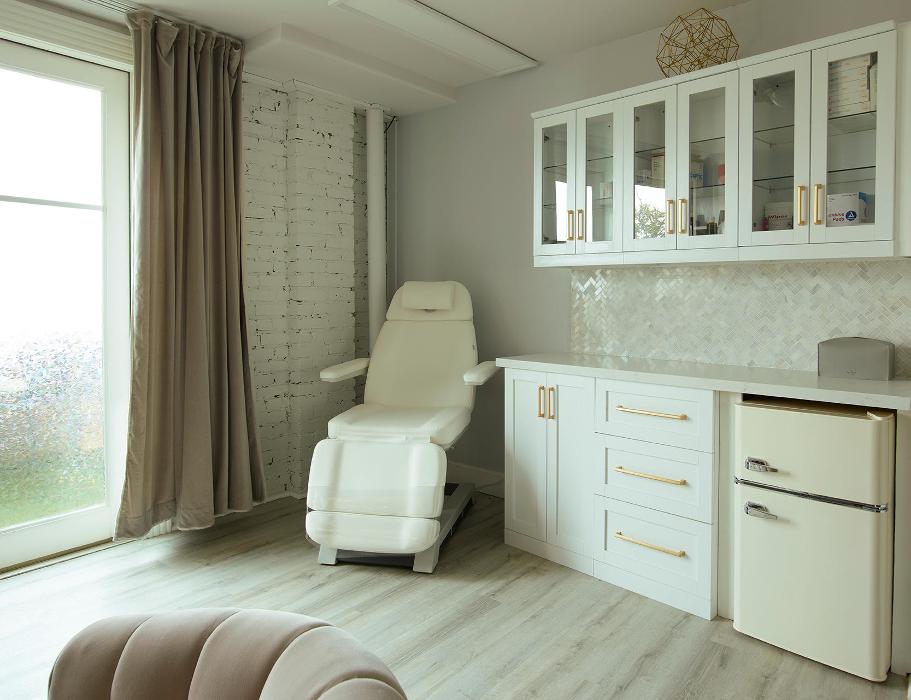 Ethos Plastic Surgery: Ginger Xu, M.D. Image