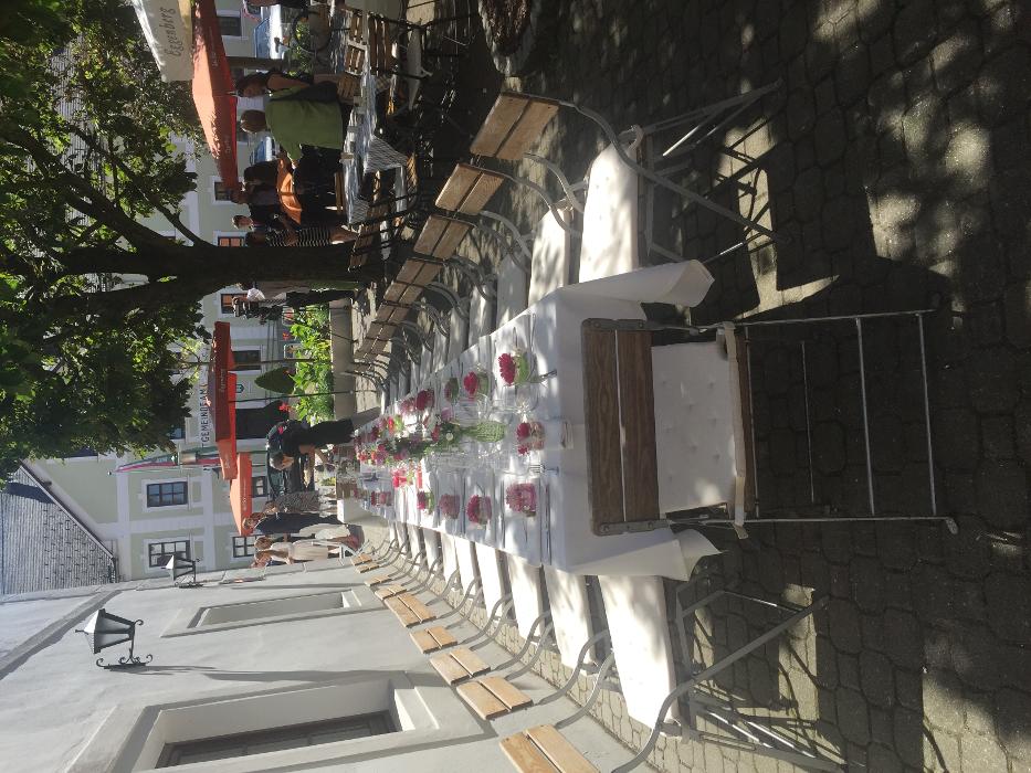 Gasthaus Schloss Hochhaus, Schloßplatz in Vorchdorf