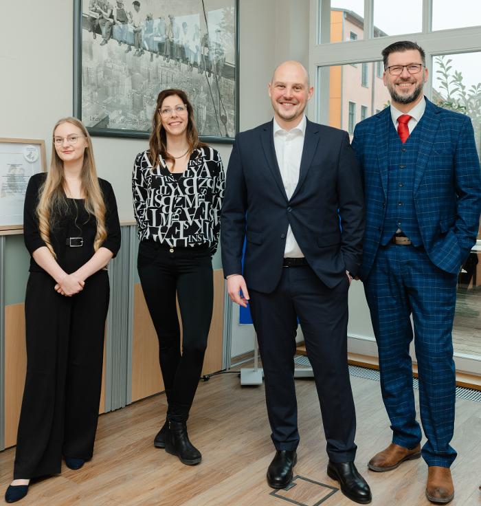 Allianz Versicherung Christian Winkler Hauptvertretung in Naumburg (Saale), Topfmarkt in Naumburg (Saale)