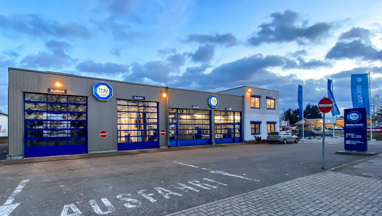 TÜV SÜD Service-Center Karlsruhe • Karlsruhe, Durmersheimer Straße 145 - Öffnungszeiten & Angebote