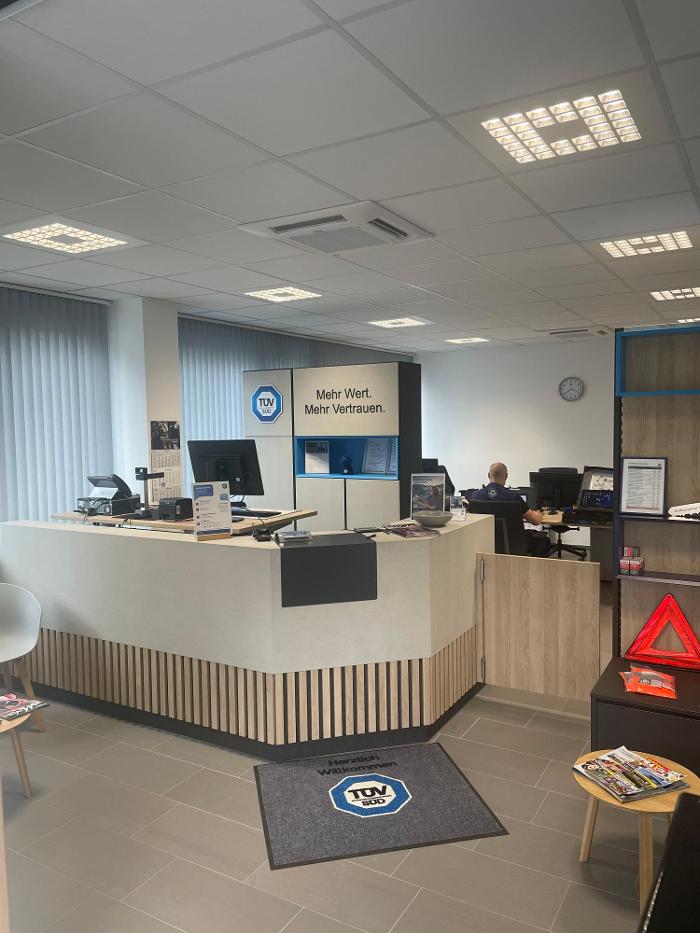 TÜV SÜD Service-Center Coburg, Hinterer Floßanger in Coburg