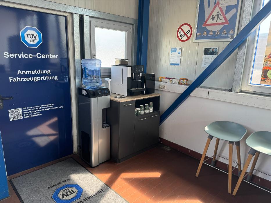 TÜV SÜD Service-Center Kornwestheim, Leibnizstraße in Kornwestheim