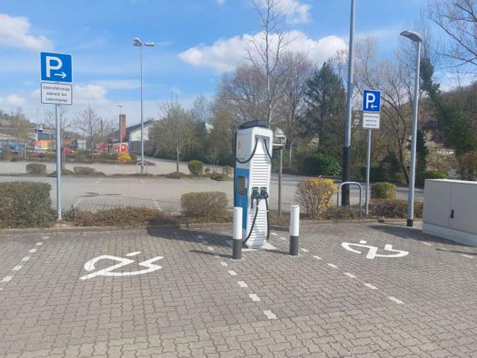Shell Recharge Charging Station, August-Kienzle-Straße in Maulbronn