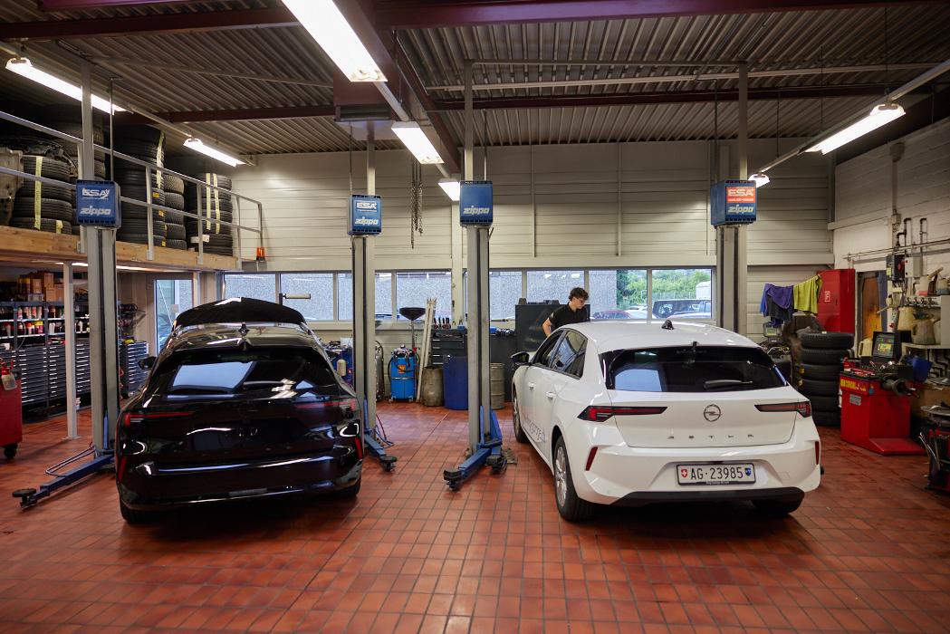 Ring Garage AG Suhr I Offizieller Opel und Suzuki Händler, Gewerbestrasse in Suhr