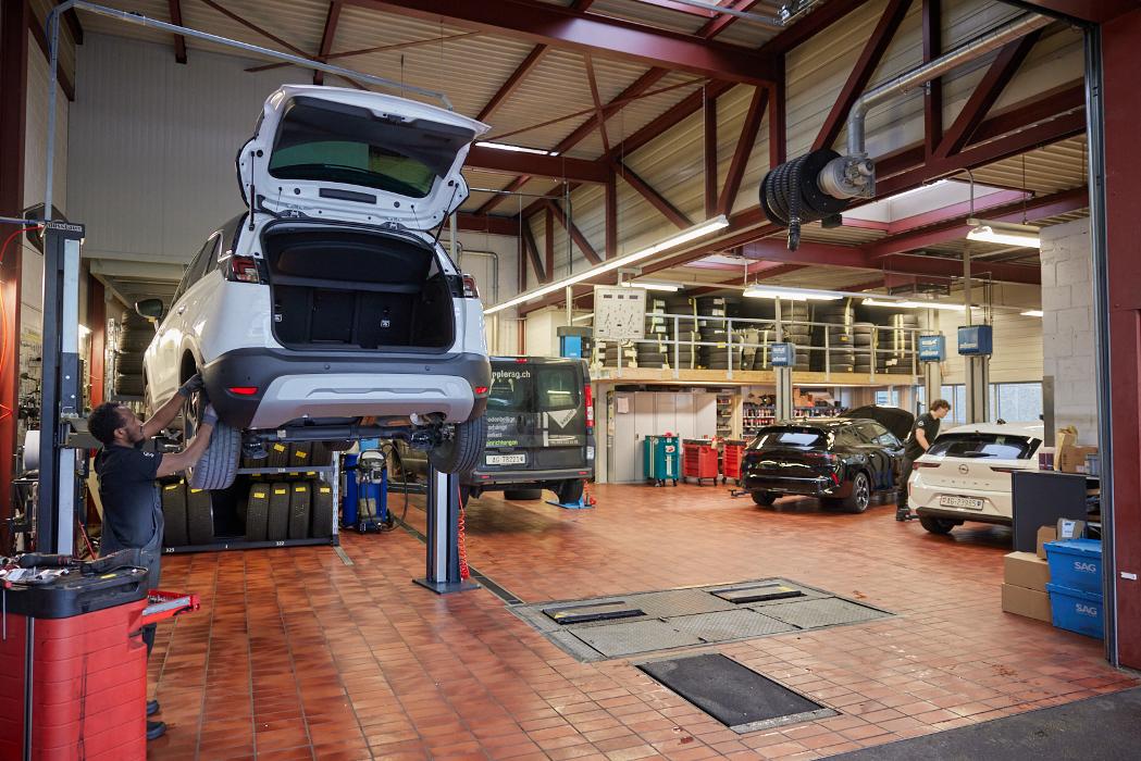 Ring Garage AG Suhr I Offizieller Opel und Suzuki Händler, Gewerbestrasse in Suhr