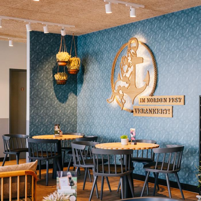 Junge Die Bäckerei., Waldstraße in Göhren