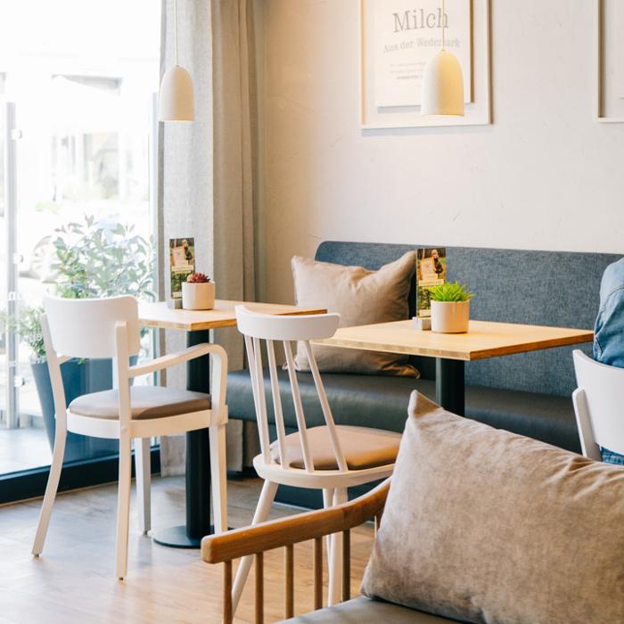 Junge Die Bäckerei., Waldstraße in Göhren