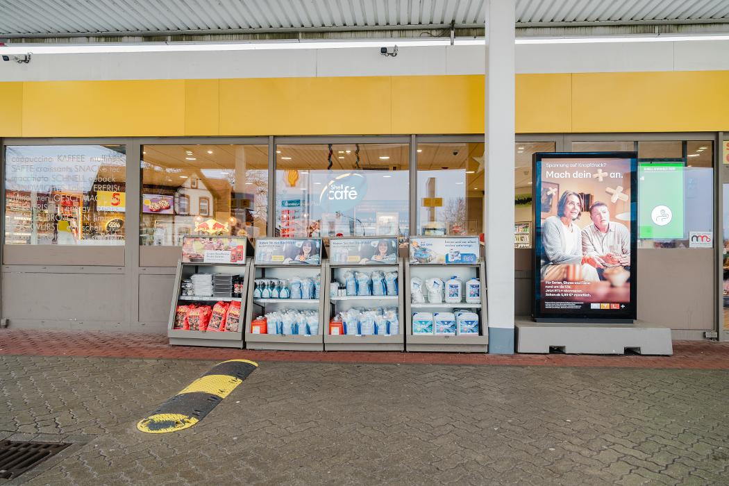 Shell Recharge Charging Station, Lachtehäuser Straße in Celle
