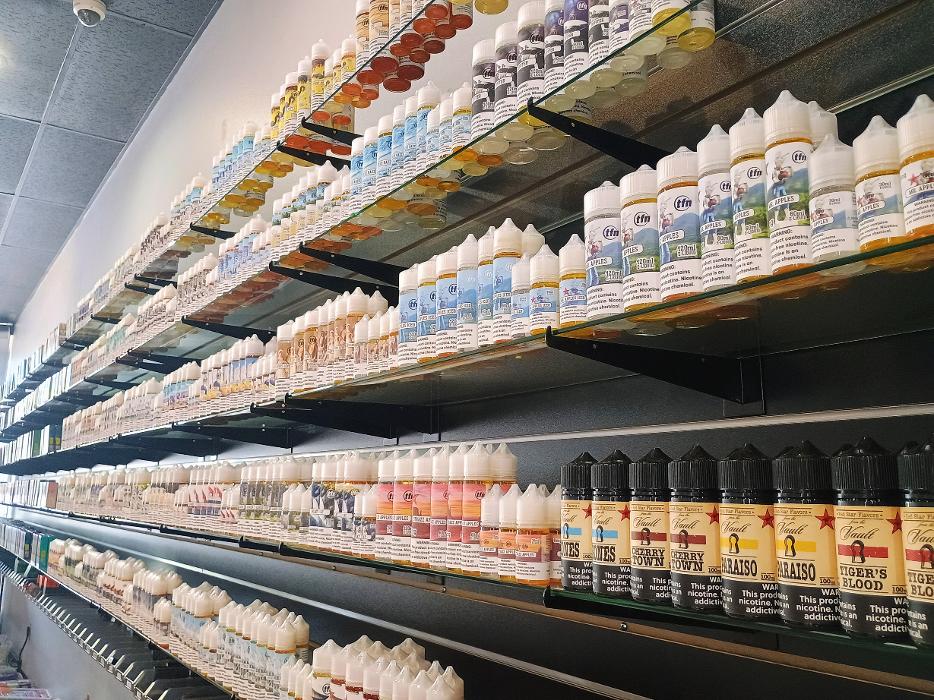 Red Star Vapor - Corpus Christi, TX