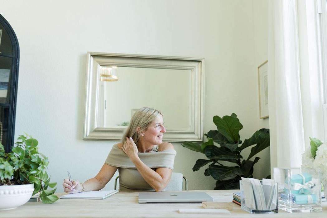 M Leonard Design Image