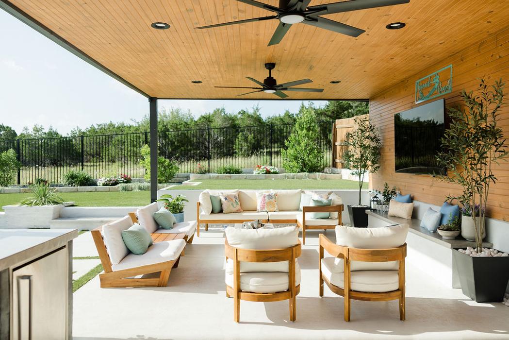 M Leonard Design Image