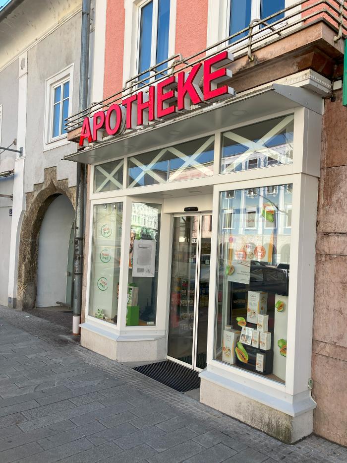 Apotheke Zum Schwarzen Adler, Stadtplatz in Vöcklabruck