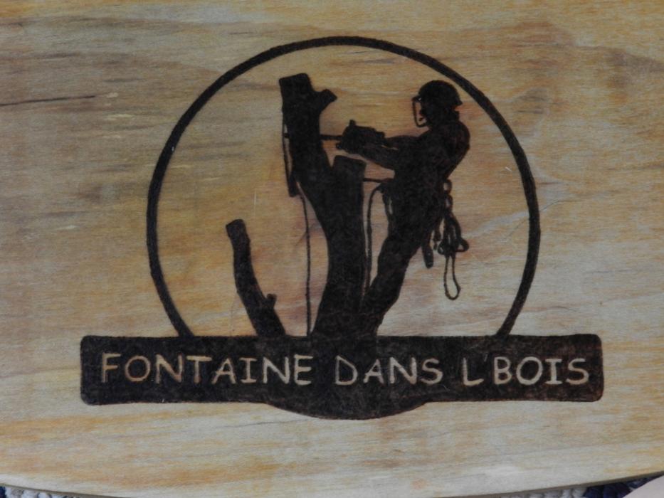 Fontaine Dans L'Bois