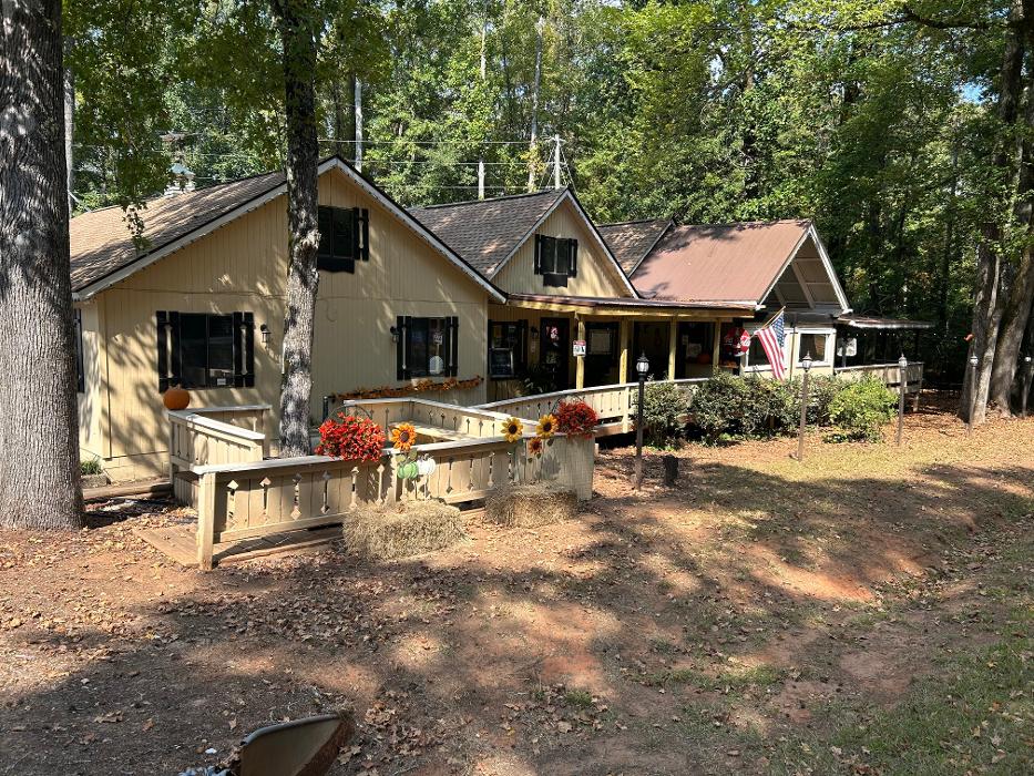 Luke's Pub & Steakhouse - Pine Mountain, GA