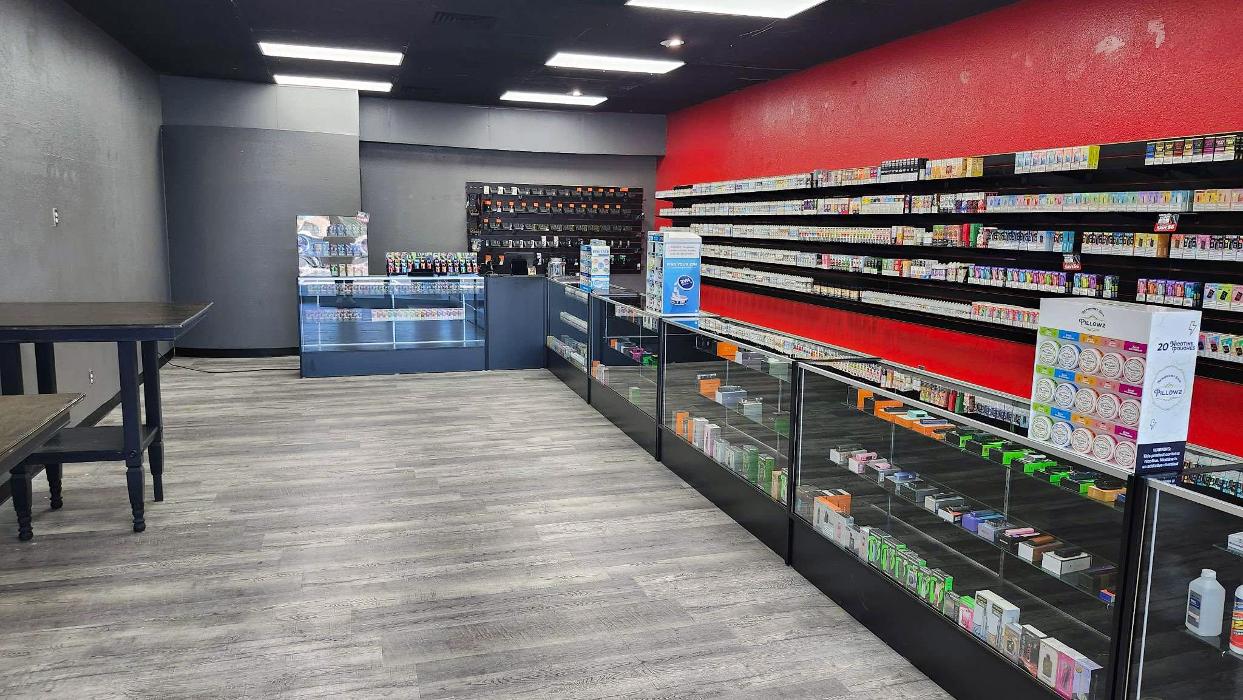 Red Star Vapor - Mesa, AZ