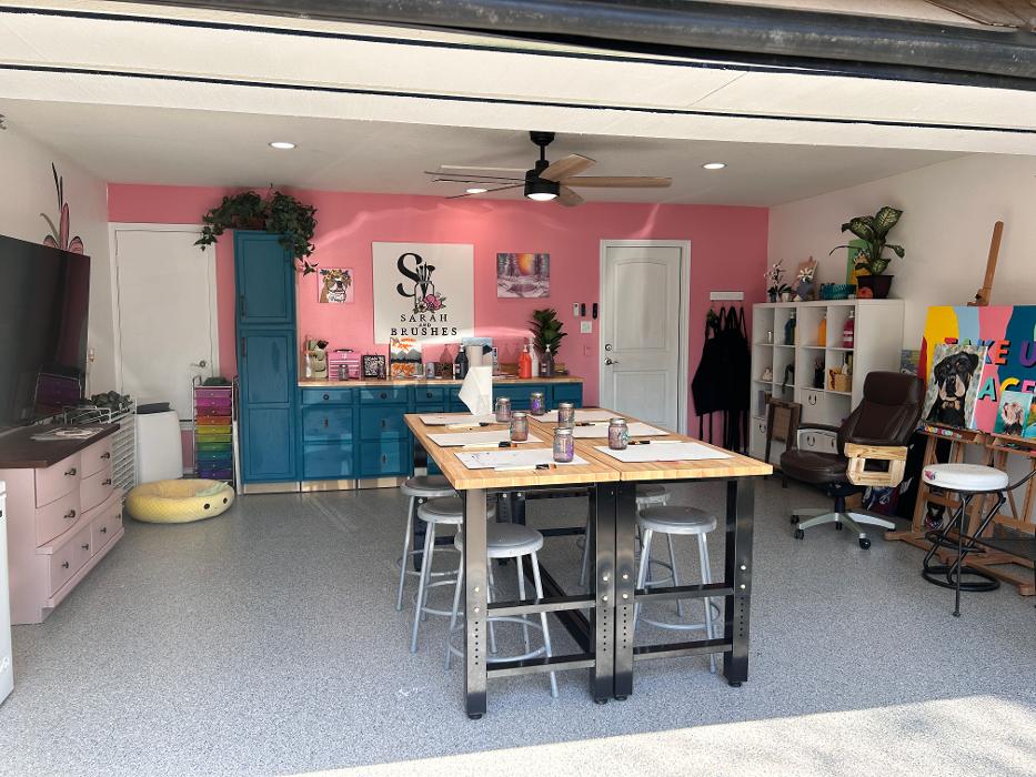 Sarah and Brushes Image