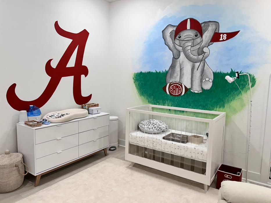 Sarah and Brushes Image