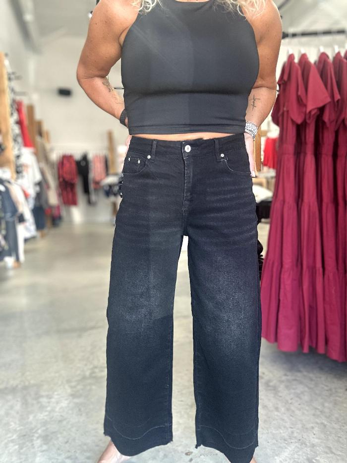 Statement Boutique - Acworth, GA