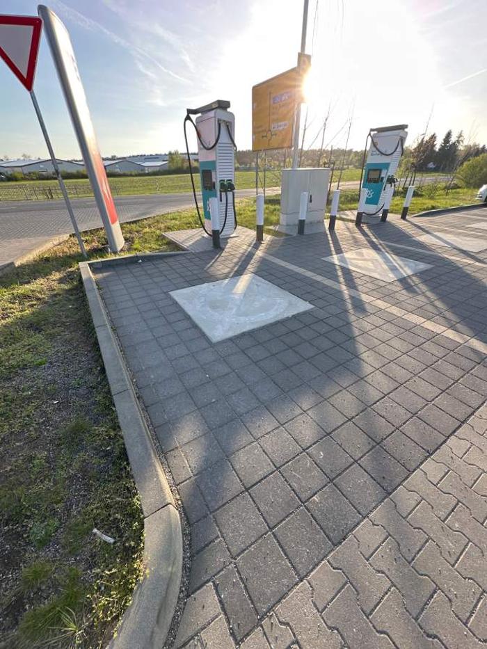 Shell Recharge Charging Station, Mittelstraße in Blankenfelde-Mahlow