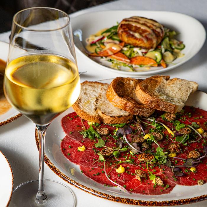 Arnette's Chop Shop Logo