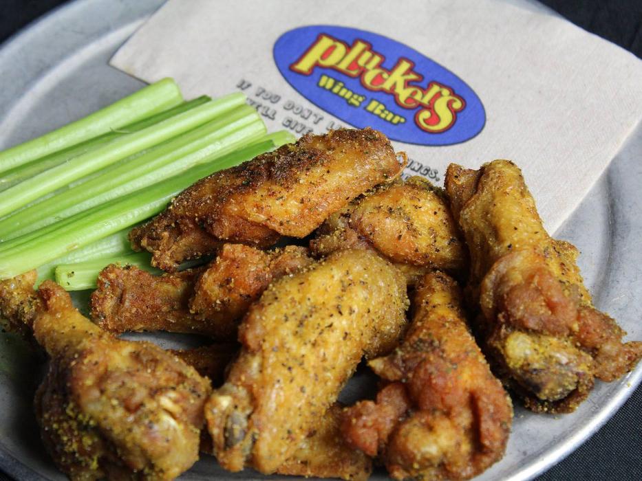 Pluckers Wing Bar Image