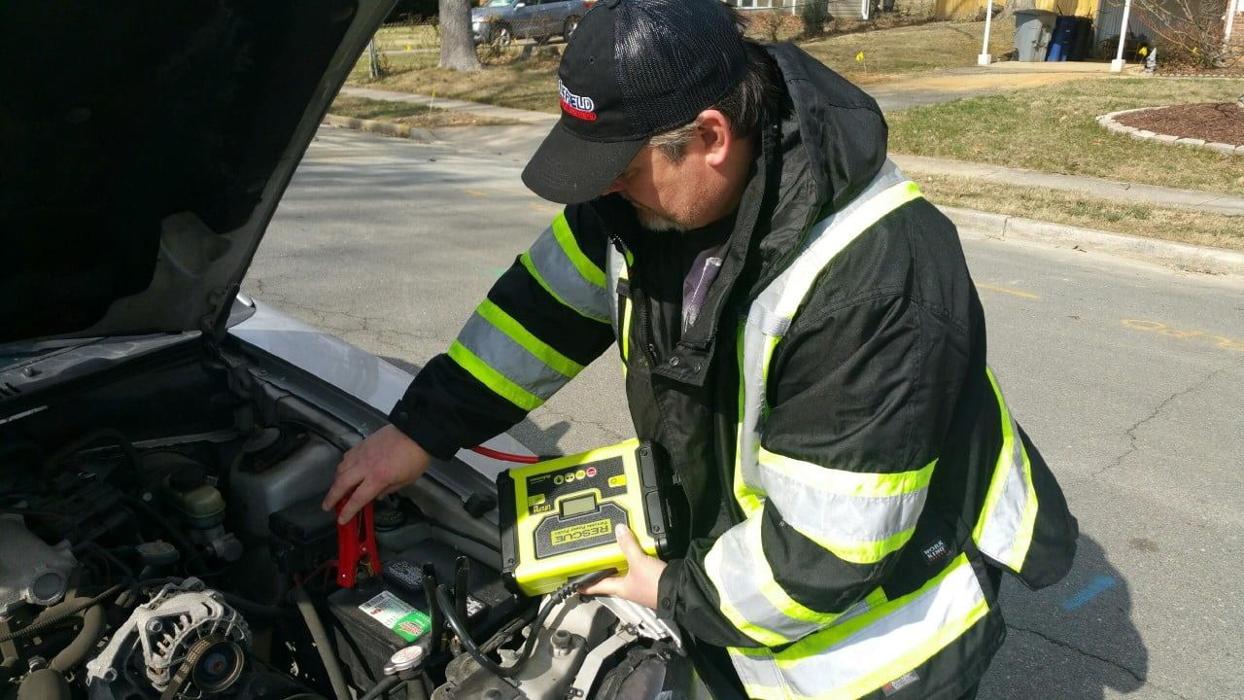 Lous Roadside Services - Brockton, MA