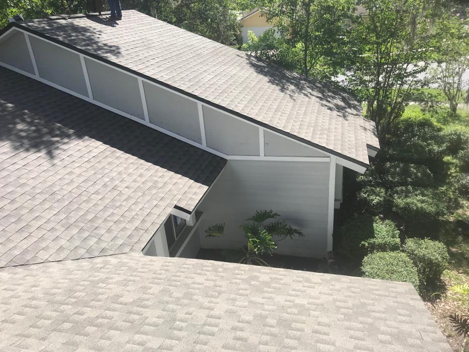 Veritas Roofers Image