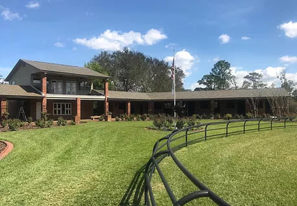 Veritas Roofers Logo