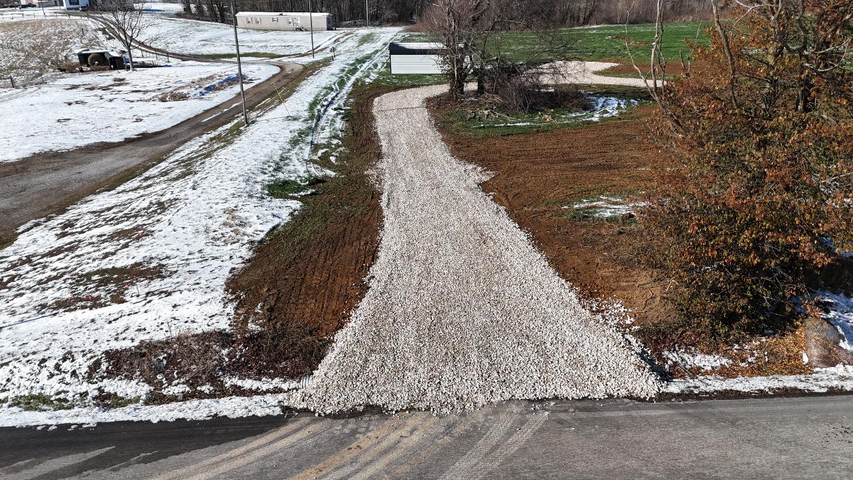 JB Contracting & Excavating INC Image