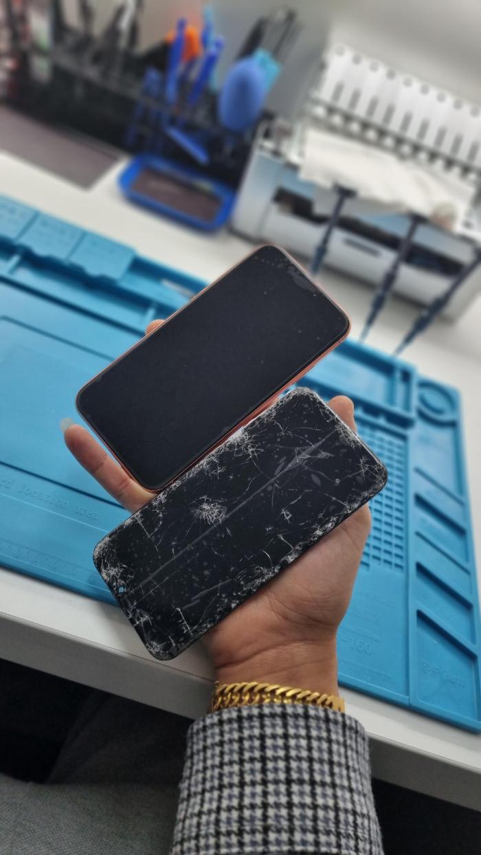 Mischus Handyshop, Langer Graben in Hall in Tirol