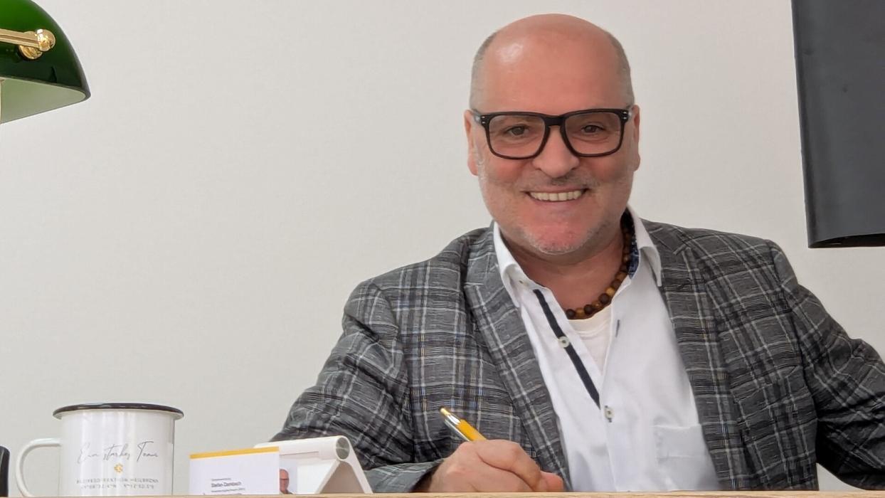 Mecklenburgische Versicherung Stefan Dambach, Lange Gasse in Dettingen an der Erms