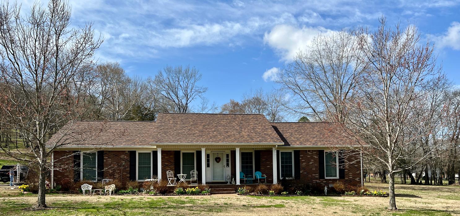 7H Roofing and Construction Logo