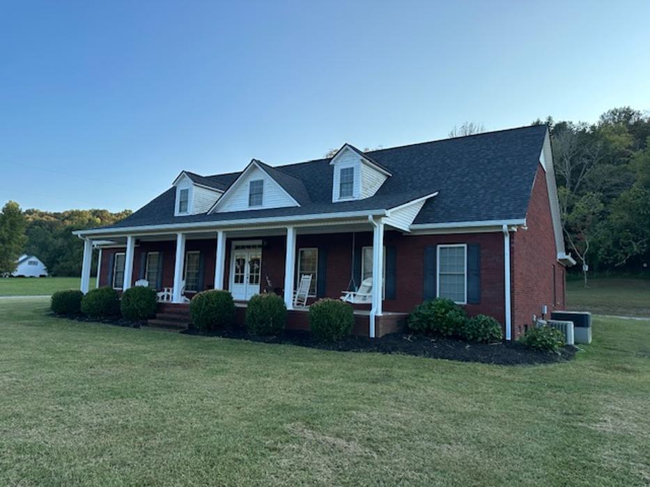 7H Roofing and Construction Image