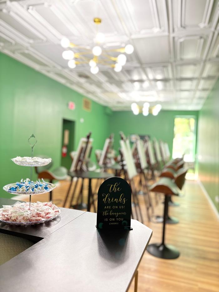 Canvas Lounge - Paint & Sip Image