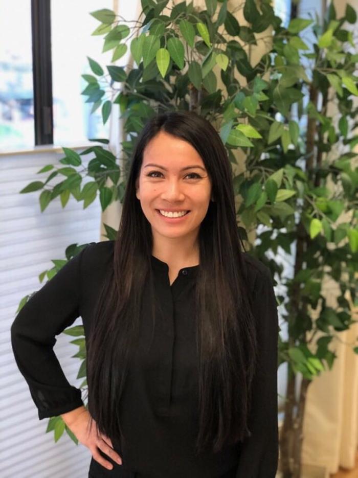 Davis Dermatology: Dr. Earlyn Noll Logo