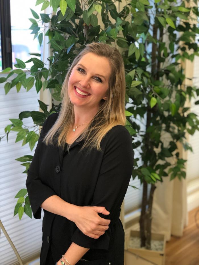 Davis Dermatology: Dr. Earlyn Noll Image