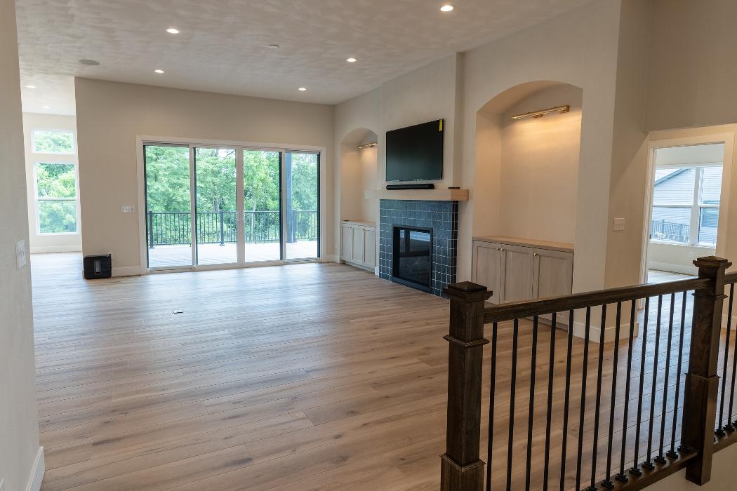 Custom Floors & More Inc. - Belleville, IL