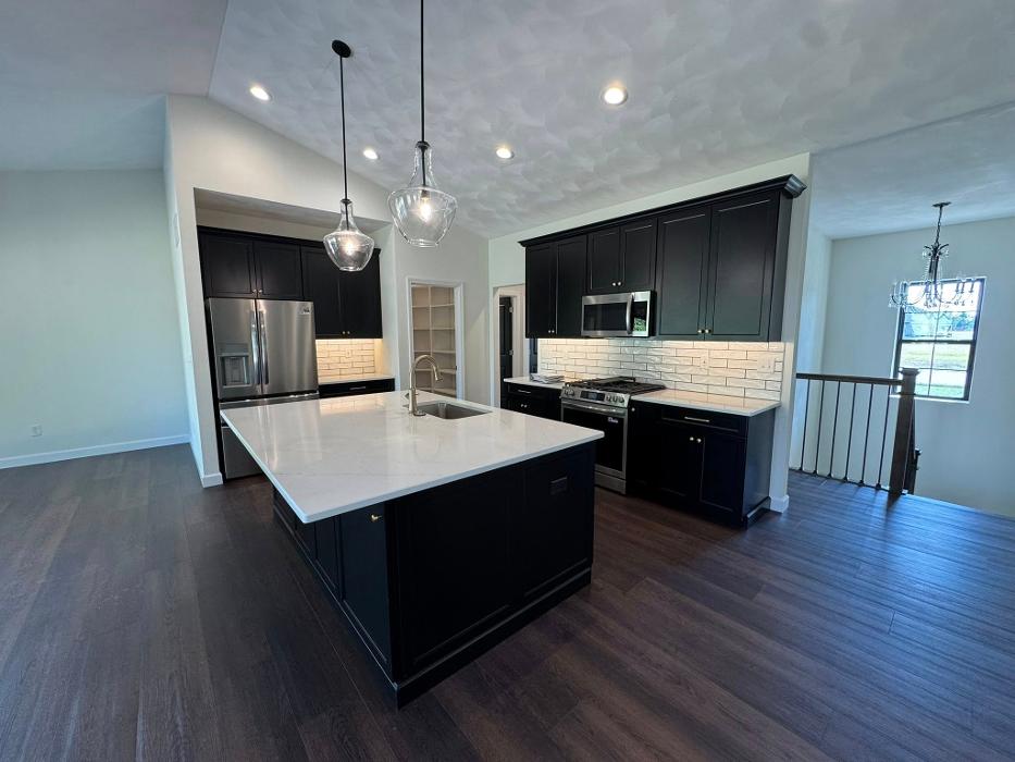 Custom Floors & More Inc. - Belleville, IL