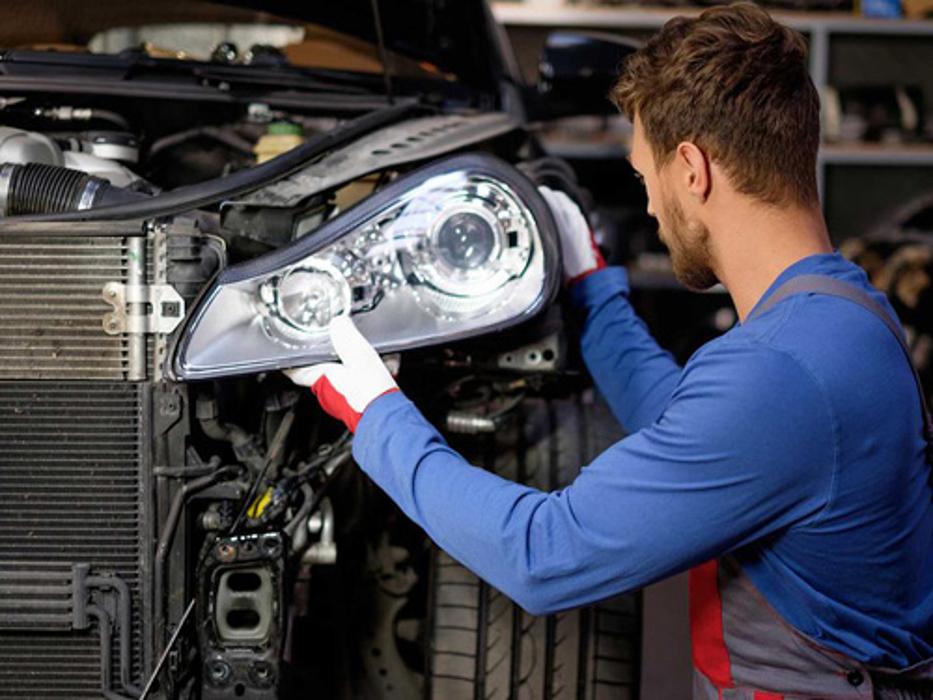 CARBON COLLISION CENTER Image