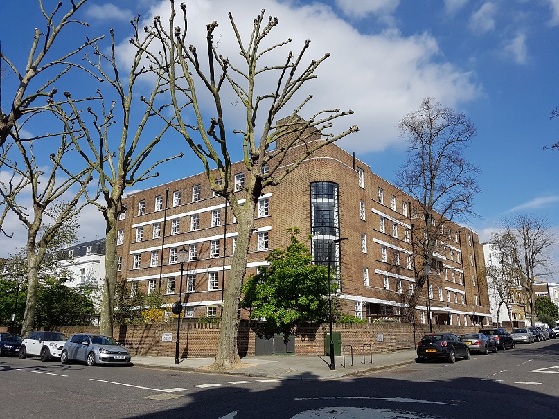 Bowden Court (Notting Hill) London 020 3911 5642