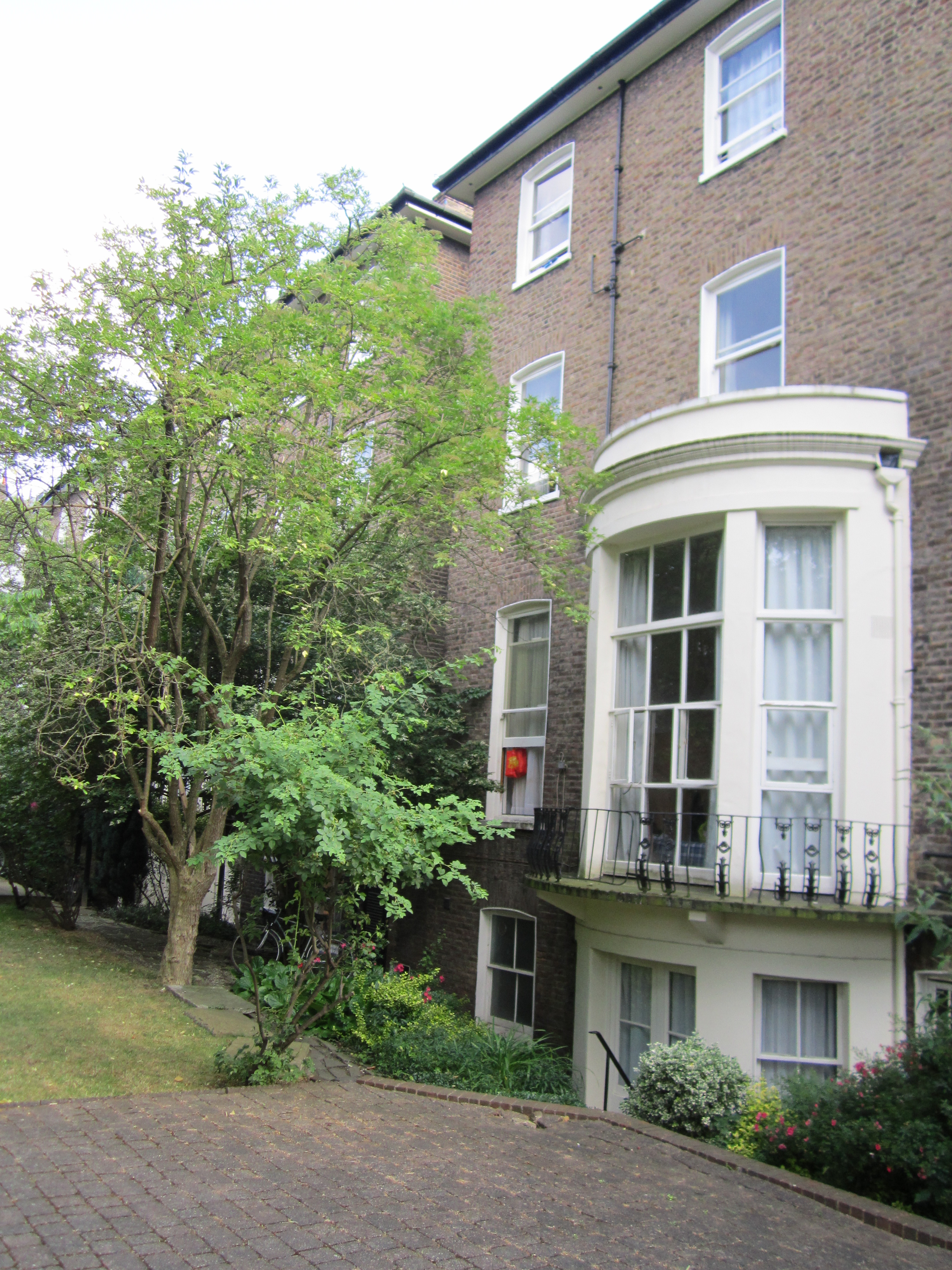 Belsize House (Belsize Park) London 020 3911 5640