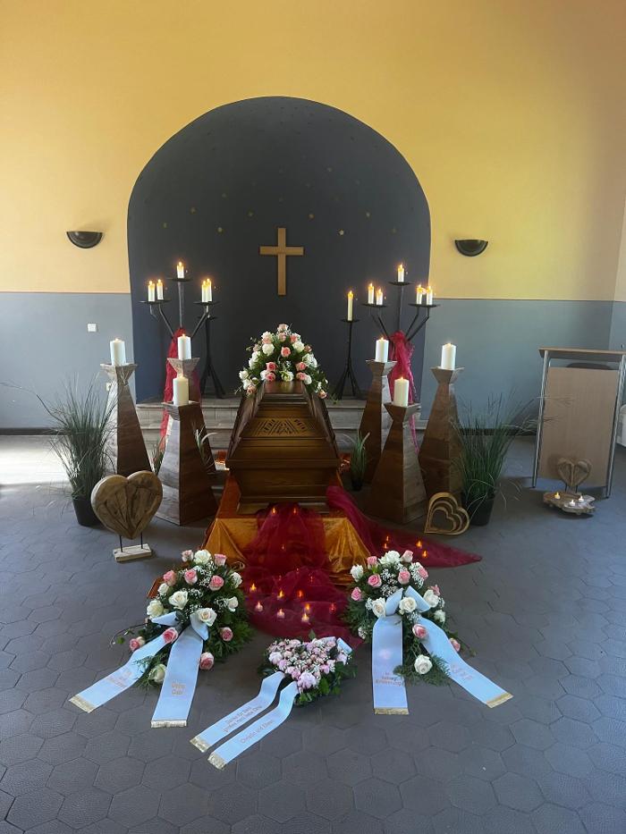 Bestattungshaus Tolg GmbH, Geschäftsführer Björn Tolg, Bernauer Straße in Oranienburg