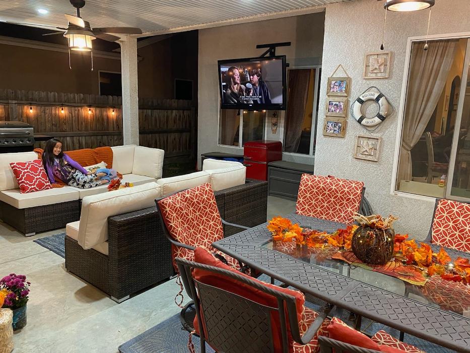 Singleton Tech - Flat Screen TV Installations Image