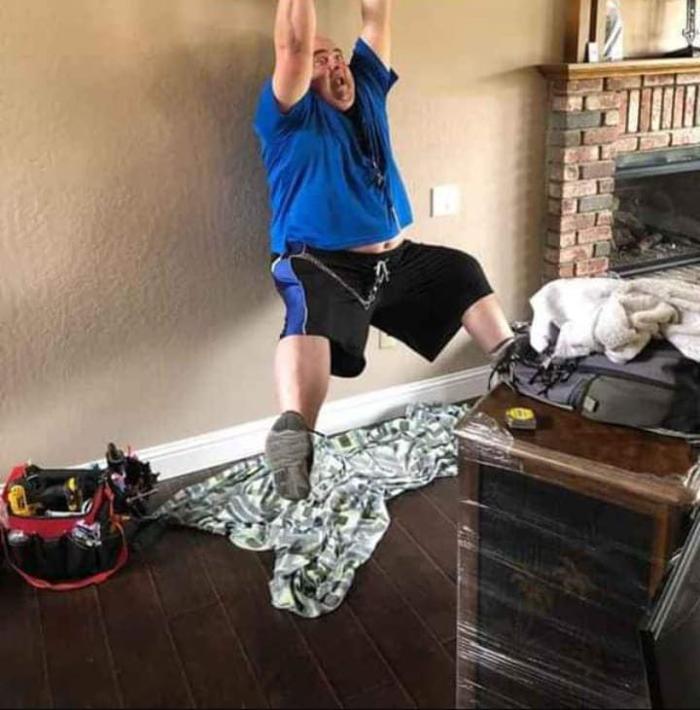 Singleton Tech - Flat Screen TV Installations Image