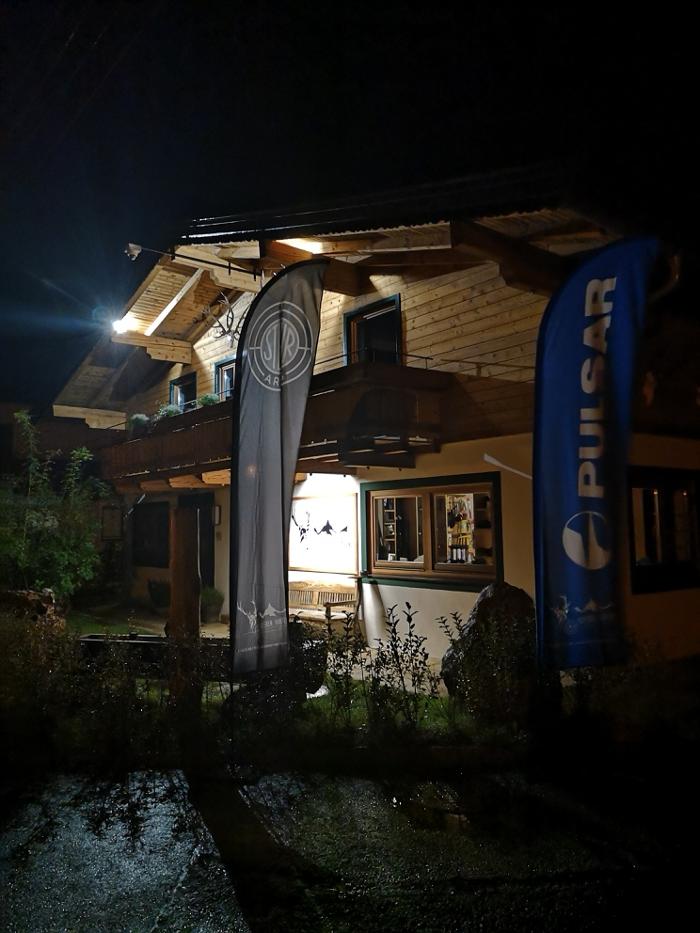 Loferer Waffenecke, Hallenstein in Lofer