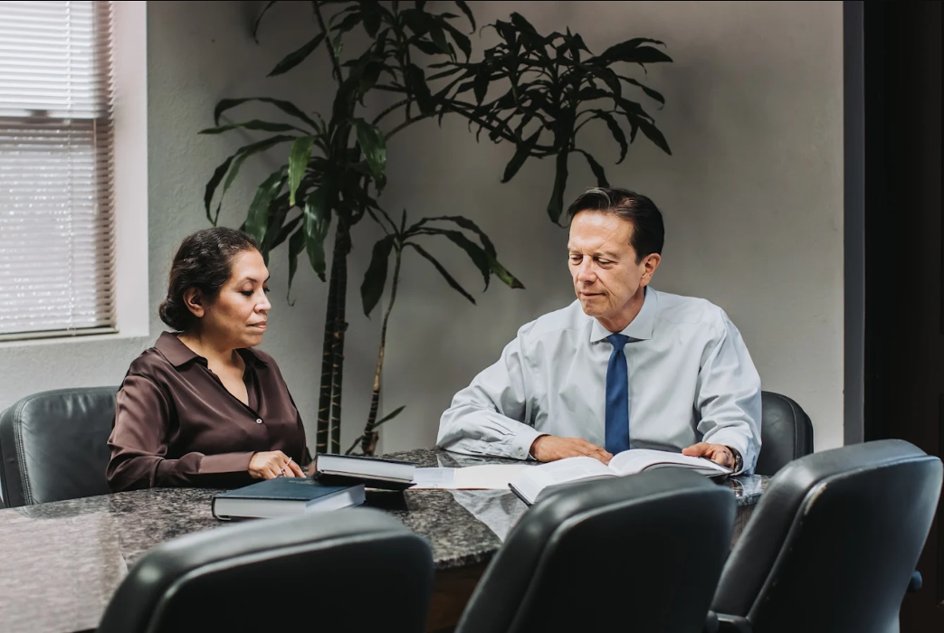 Law Office of Hector A. Montoya, P.L.L.C. Logo