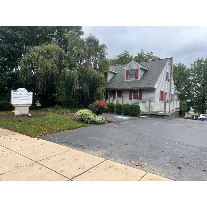 Dental Arts on the Square Image