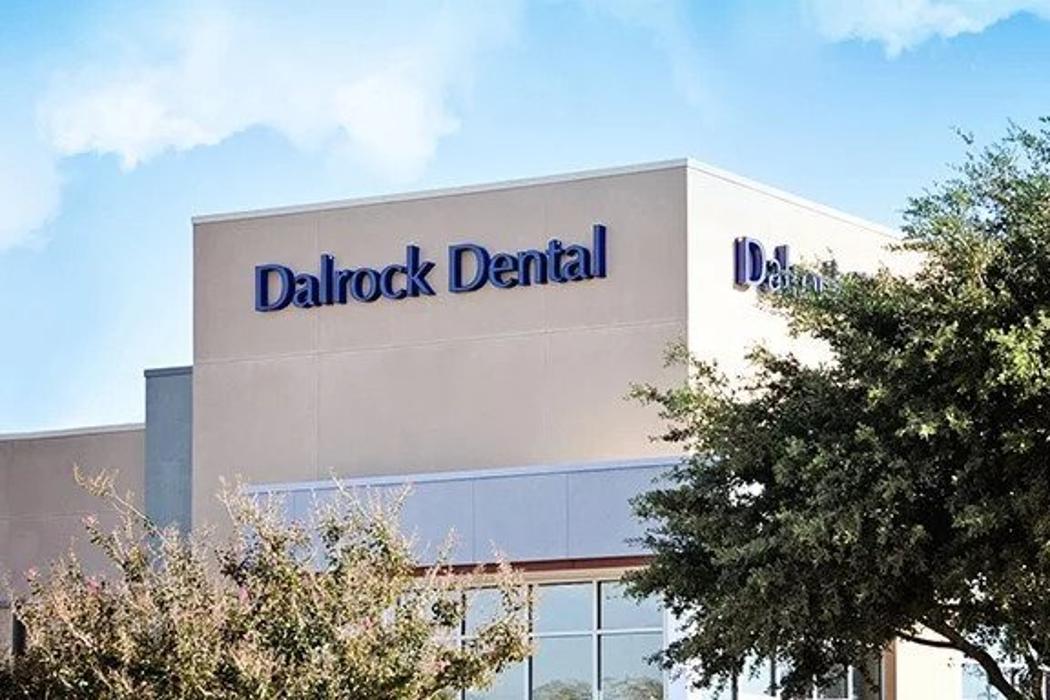 Dalrock Dental Care Logo