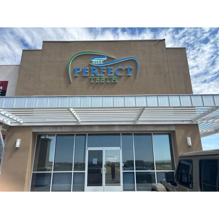 Perfect Teeth Dental - Venada Logo